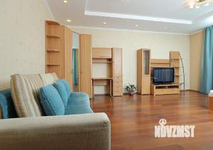 1-к квартира, посуточно, 58м2, 1/1 этаж