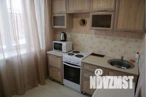 1-к квартира, посуточно, 40м2, 3/5 этаж