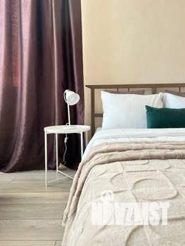 1-к квартира, посуточно, 40м2, 18/25 этаж