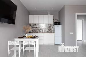 1-к квартира, посуточно, 42м2, 8/25 этаж