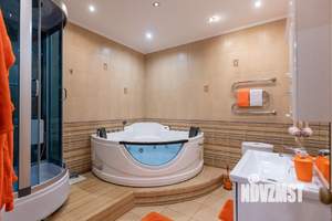3-к квартира, посуточно, 138м2, 1/1 этаж