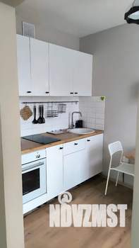 Студия квартира, посуточно, 36м2, 10/18 этаж