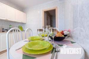 2-к квартира, посуточно, 64м2, 1/1 этаж