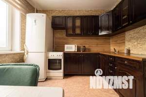 1-к квартира, посуточно, 38м2, 4/10 этаж