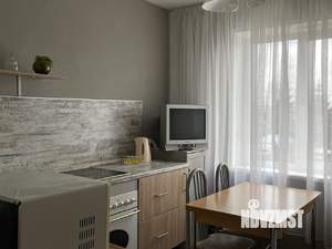 1-к квартира, посуточно, 32м2, 1/10 этаж