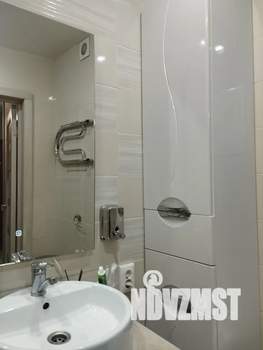 Студия квартира, посуточно, 37м2, 5/10 этаж