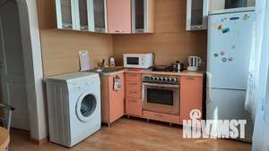 1-к квартира, посуточно, 42м2, 4/5 этаж