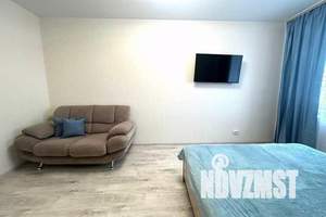 1-к квартира, посуточно, 37м2, 4/25 этаж
