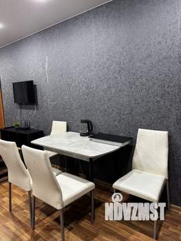 Студия квартира, посуточно, 33м2, 5/10 этаж