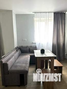 Студия квартира, посуточно, 35м2, 14/17 этаж