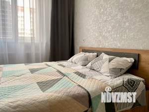 1-к квартира, посуточно, 42м2, 3/10 этаж