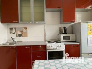 1-к квартира, посуточно, 42м2, 3/10 этаж