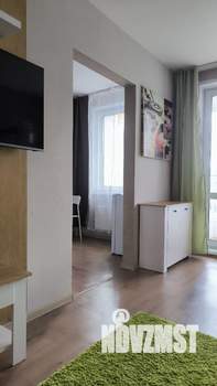 Студия квартира, посуточно, 36м2, 10/18 этаж
