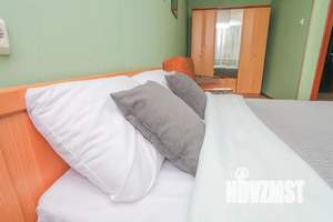 1-к квартира, посуточно, 40м2, 2/10 этаж