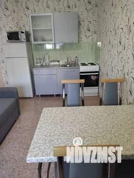 1-к квартира, посуточно, 40м2, 3/20 этаж