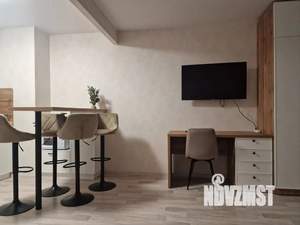 Студия квартира, посуточно, 36м2, 1/18 этаж