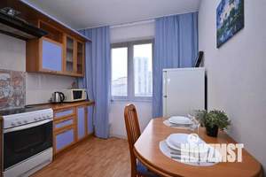 1-к квартира, посуточно, 39м2, 7/10 этаж