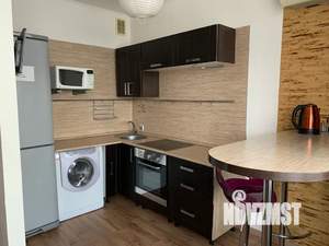 Студия квартира, посуточно, 42м2, 2/10 этаж