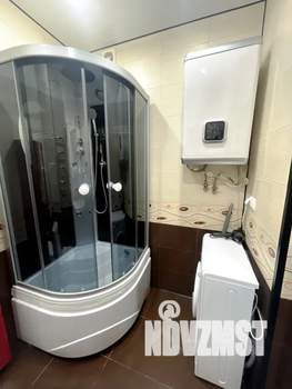 Студия квартира, посуточно, 38м2, 2/17 этаж