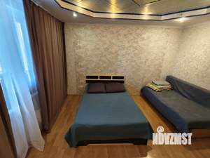 1-к квартира, посуточно, 42м2, 4/10 этаж