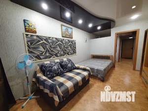 1-к квартира, посуточно, 27м2, 1/18 этаж