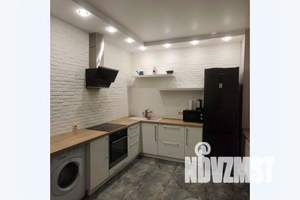 1-к квартира, посуточно, 45м2, 13/18 этаж