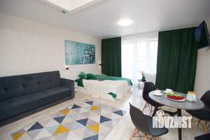 Студия квартира, посуточно, 35м2, 2/18 этаж