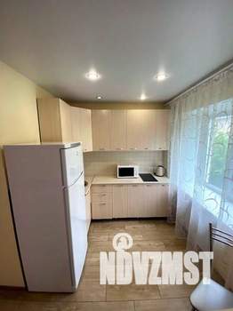 Студия квартира, посуточно, 34м2, 4/5 этаж