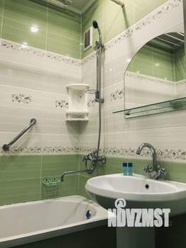 1-к квартира, посуточно, 37м2, 4/10 этаж