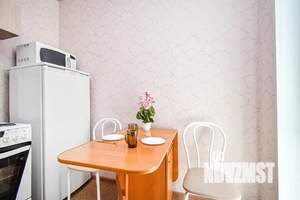 1-к квартира, посуточно, 35м2, 20/25 этаж