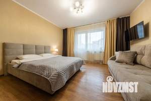 1-к квартира, посуточно, 42м2, 4/10 этаж