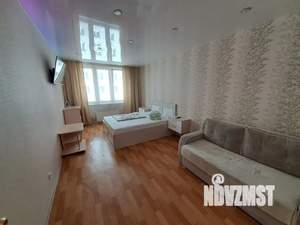 1-к квартира, посуточно, 42м2, 6/25 этаж