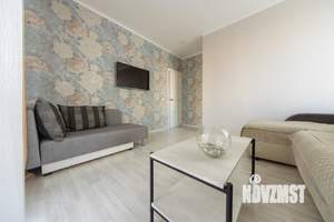 2-к квартира, посуточно, 56м2, 1/1 этаж