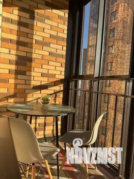 Студия квартира, посуточно, 40м2, 10/17 этаж