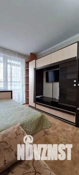 Студия квартира, посуточно, 28м2, 1/17 этаж