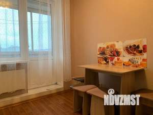 1-к квартира, посуточно, 40м2, 9/9 этаж
