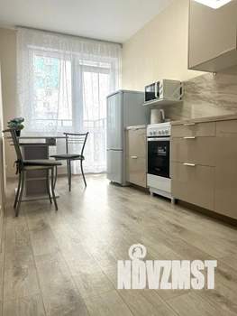 1-к квартира, посуточно, 35м2, 4/25 этаж