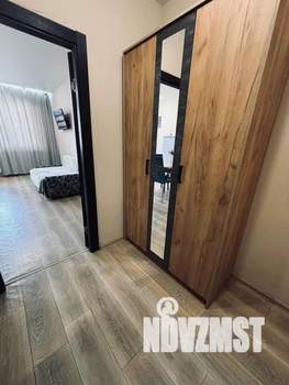 Студия квартира, посуточно, 38м2, 2/26 этаж