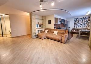 3-к квартира, на длительный срок, 112м2, 4/10 этаж