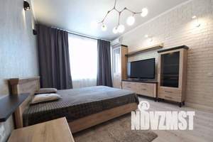 1-к квартира, посуточно, 45м2, 18/25 этаж