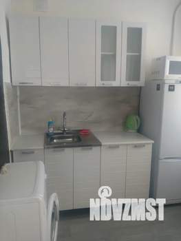 Студия квартира, посуточно, 36м2, 1/5 этаж