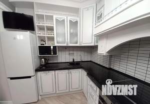 Студия квартира, посуточно, 40м2, 2/4 этаж