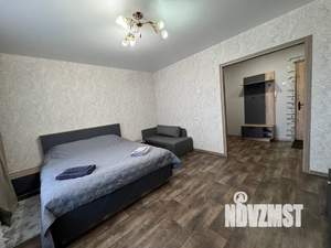 1-к квартира, посуточно, 40м2, 4/16 этаж