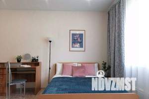 1-к квартира, посуточно, 42м2, 4/10 этаж