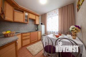 2-к квартира, посуточно, 54м2, 1/1 этаж