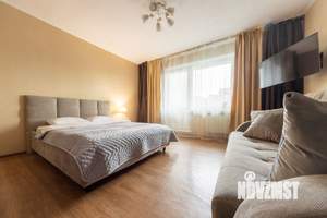 1-к квартира, посуточно, 42м2, 4/10 этаж