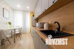 1-к квартира, посуточно, 38м2, 7/10 этаж