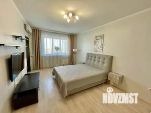 1-к квартира, посуточно, 40м2, 9/17 этаж