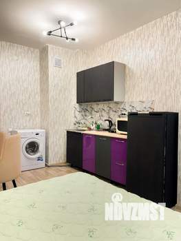 Студия квартира, посуточно, 37м2, 6/25 этаж