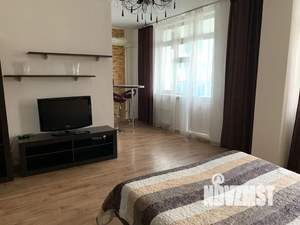 Студия квартира, посуточно, 42м2, 2/10 этаж